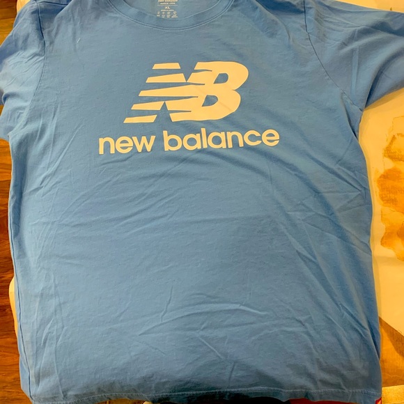 2/25 New balance tshirt - Picture 1 of 3